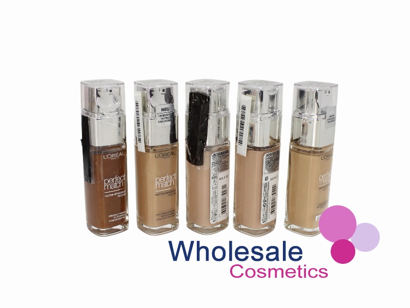 26 x L'Oreal Perfect Match Super-Blendable Foundation - ASSORTED